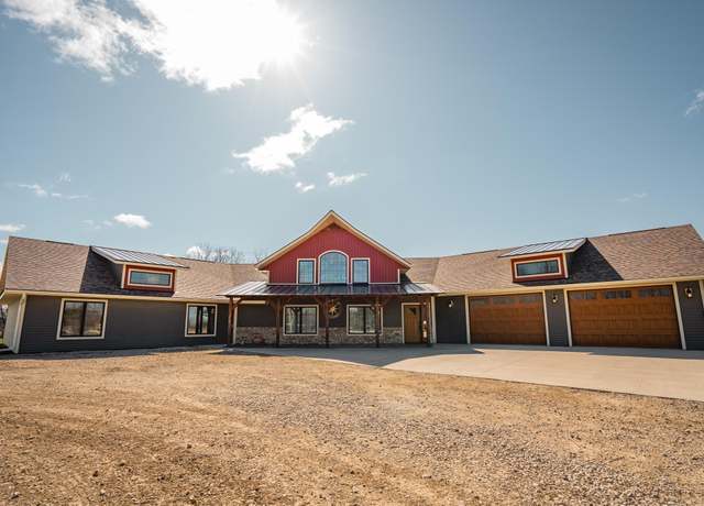 Property at 685 Bear Hollow Rd, Waukon, IA 52172, 4 beds, 2.5 baths