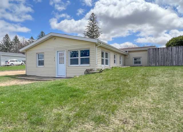 Property at 612 W Water St, Fayette, IA 52142, 2 beds, 1 bath