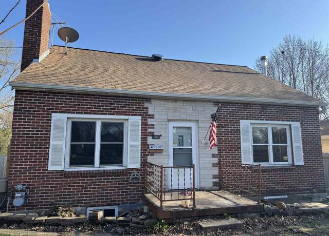 Property at 1015 Home Park Blvd, Waterloo, IA 50701, 3 beds, 1 bath