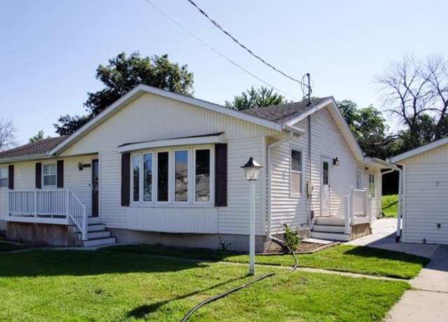 Property at 208 1st St, Parkersburg, IA 50665, 4 beds, 1 bath