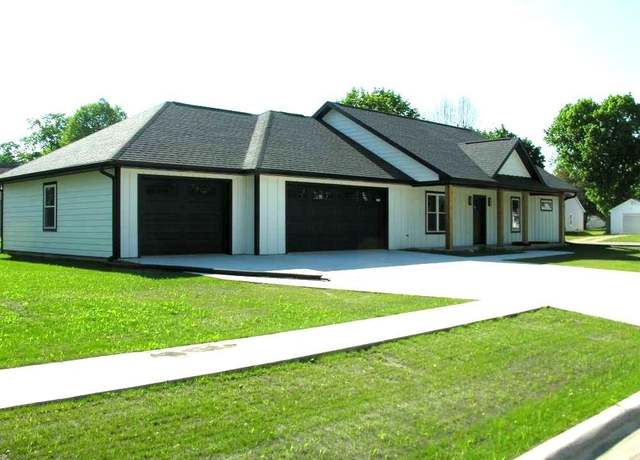 Property at 310 N 11th St, Osage, IA 50461, 2 beds, 2 baths
