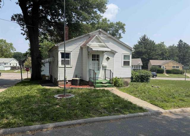 Property at 112 Poplar Ave, Waterloo, IA 50703, 3 beds, 1 bath