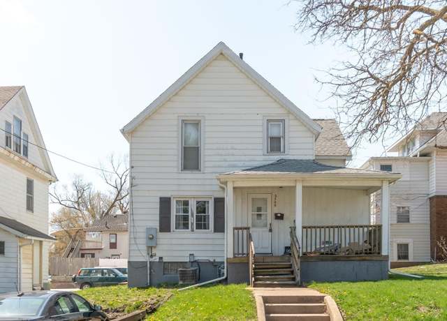 Property at 2509 Olive St, Cedar Falls, IA 50613, 4 beds, 2 baths