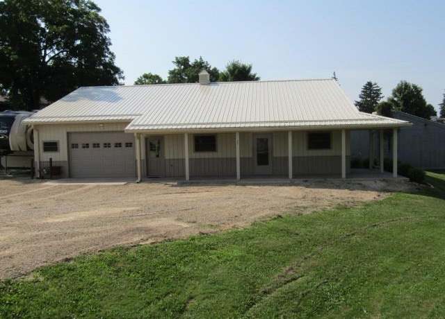 Property at 201 W Van Buren, Garnavillo, IA 52049, 2 beds, 2 baths