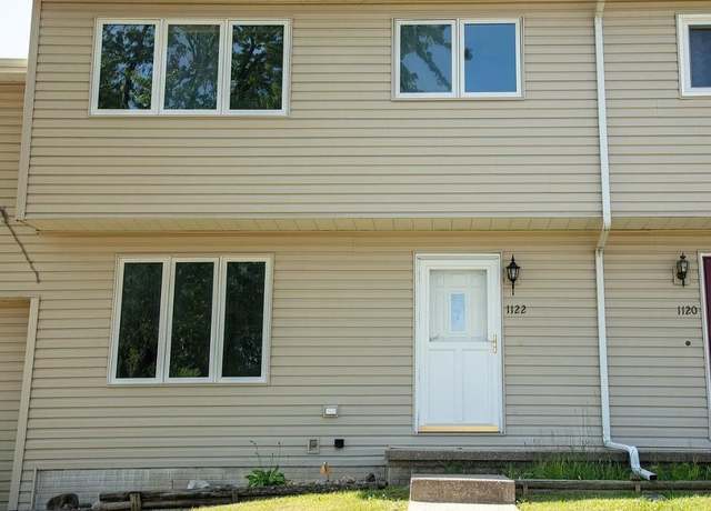 Property at 1122 Oleson Rd, Waterloo, IA 50702, 3 beds, 1.5 baths