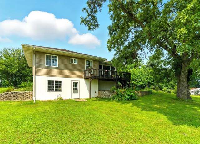 Property at 32079 Spring Ave, New Hartford, IA 50660, 2 beds, 1.5 baths