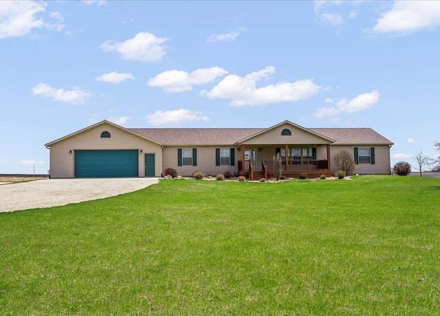 Property at 1734 Outer Road Rd, Oelwein, IA 50662, 6 beds, 4 baths
