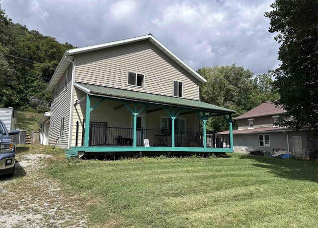 Property at 461 SW Railroad Ave, New Albin, IA 52160, 3 beds, 1 bath