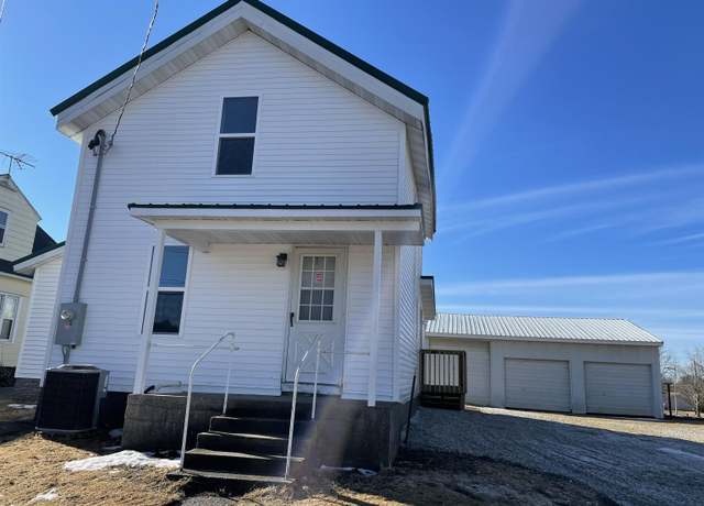 Property at 206 E Mission St, Strawberry Point, IA 52076, 3 beds, 1 bath