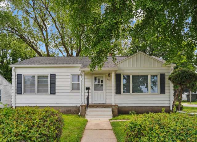 Property at 506 Eureka St, Waterloo, IA 50702, 2 beds, 1 bath