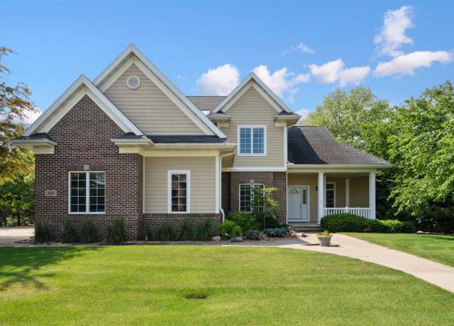 Property at 3122 Cobblestone Ct, Cedar Falls, IA 50613, 5 beds, 3.5 baths