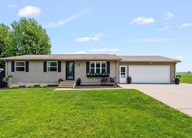 Property at 411 Sunrise St, Denver, IA 50622, 4 beds, 3 baths