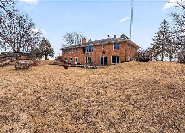 Property at 1399 190th St, Independence, IA 50644, 2 beds, 2.5 baths