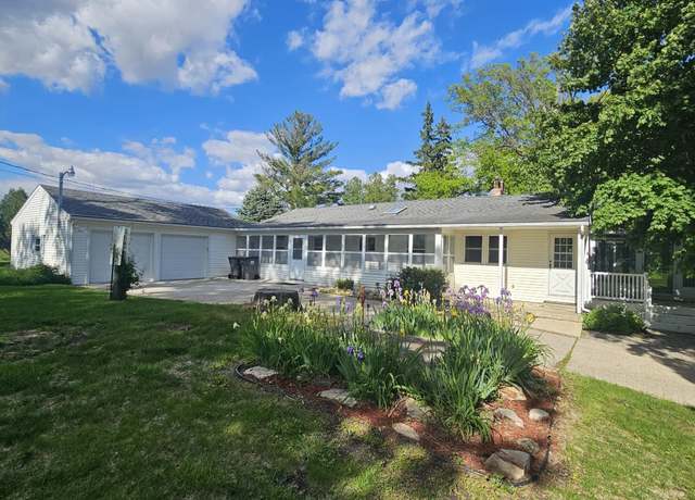 Property at 15542 40th St. St, Oelwein, IA 50662, 3 beds, 2 baths
