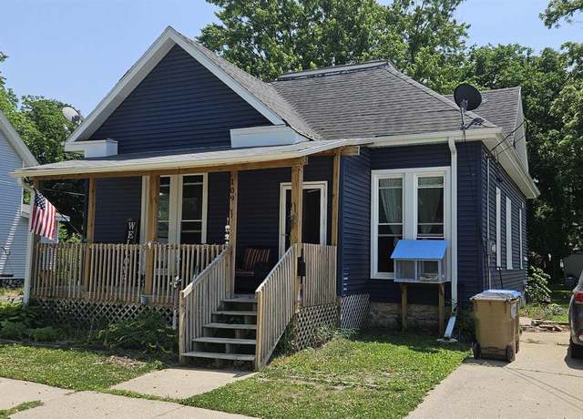 Property at 109 Gay St, Manchester, IA 52057, 2 beds, 1 bath