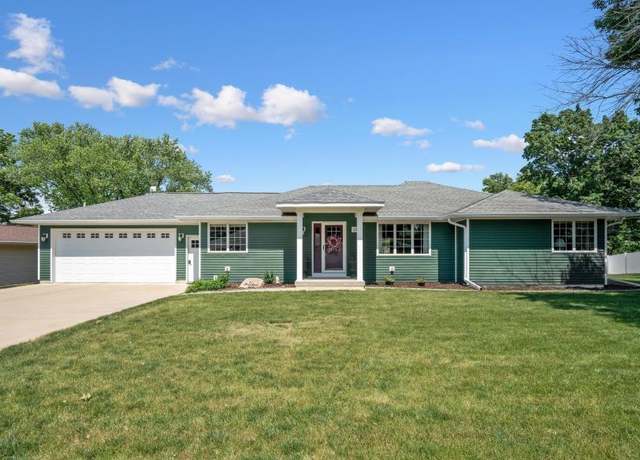 Property at 208 Terrace Dr, Hudson, IA 50643, 4 beds, 3.5 baths