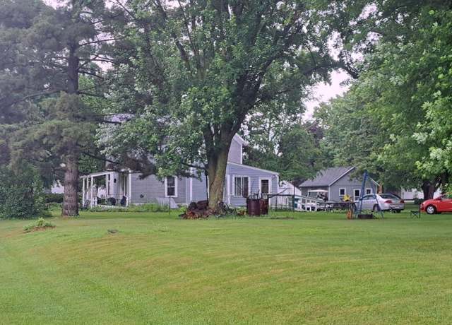 Property at 401 1st Ave, Frederika, IA 50631, 4 beds, 1 bath