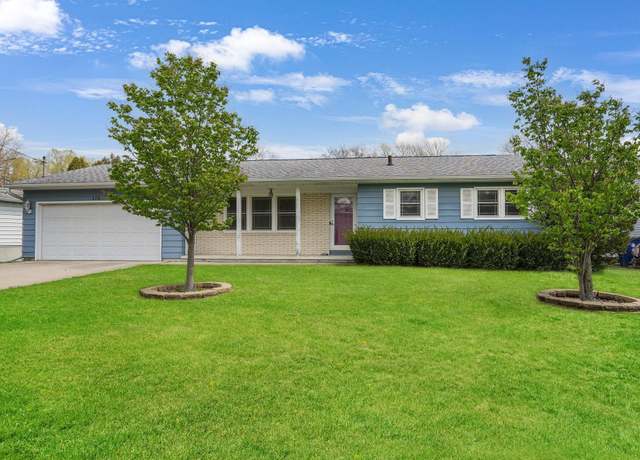 Property at 115 Helen Rd, Waterloo, IA 50701, 3 beds, 1.5 baths