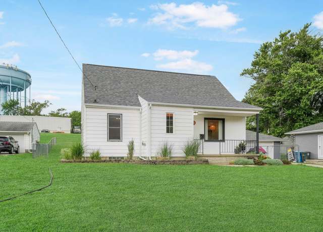 Property at 746 Stephan Ave, Waterloo, IA 50701, 3 beds, 1.5 baths