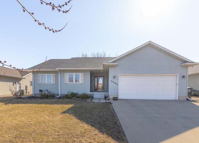Property at 2503 Green Creek Rd, Cedar Falls, IA 50613, 4 beds, 3 baths