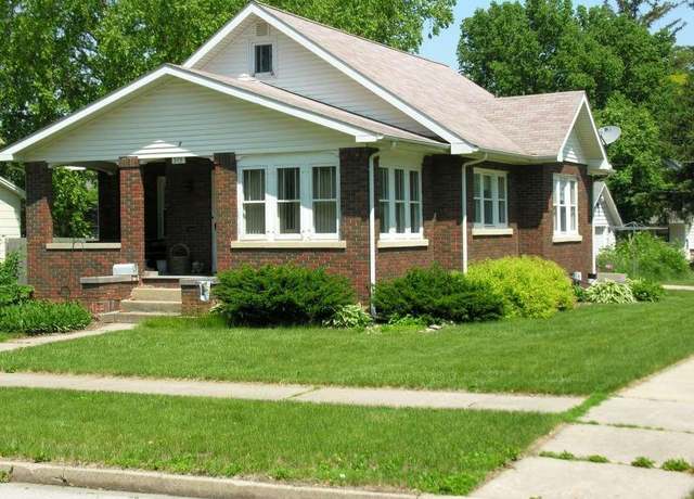 Property at 513 3rd Ave, Charles City, IA 50616, 2 beds, 1 bath