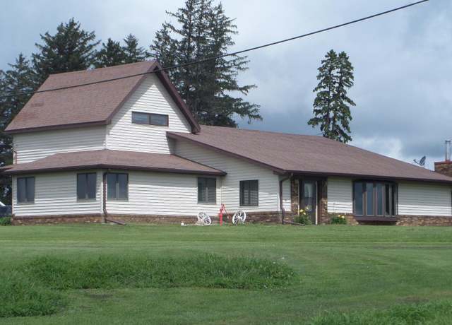 Property at 1426 C Ave, Gladbrook, IA 50635, 2 beds, 2 baths