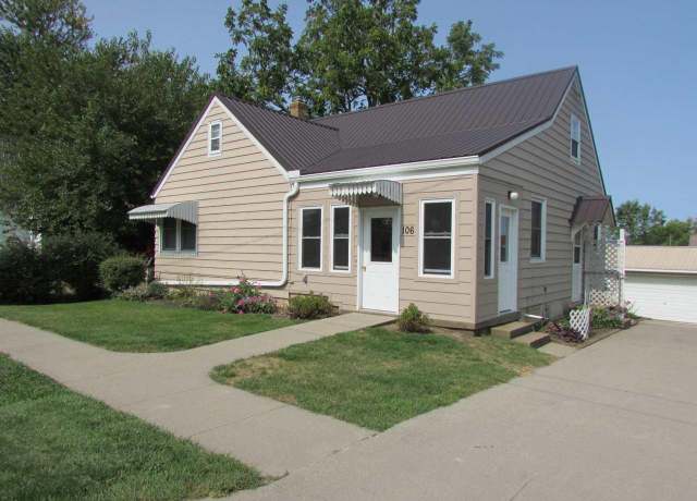 Property at 106 W Watson St, Garnavillo, IA 52049, 3 beds, 2 baths