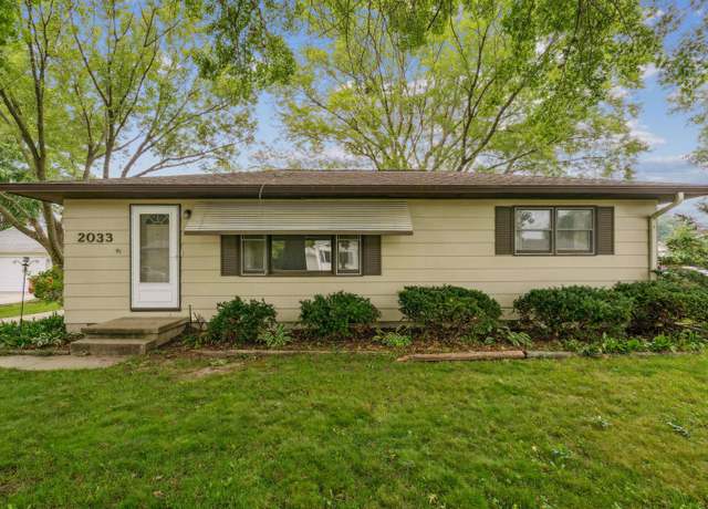 Property at 2033 Casper Ave, Waterloo, IA 50701, 3 beds, 1 bath