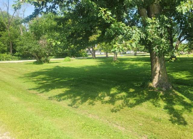 Property at 105 and 107 12th Ave Ave NW, Oelwein, IA 50662