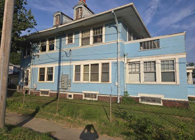 Property at 303 Franklin St, Waterloo, IA 50701