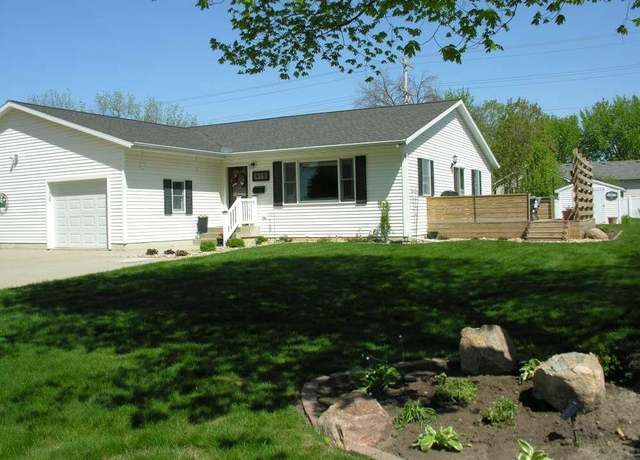 Property at 415 Park St, Osage, IA 50461, 2 beds, 2 baths