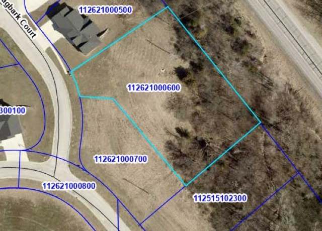 Property at 1004 Shagbark Ct, Decorah, IA 52101