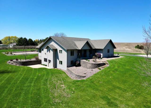 Property at 1601 State Highway 9, Decorah, IA 52101, 3 beds, 2.5 baths