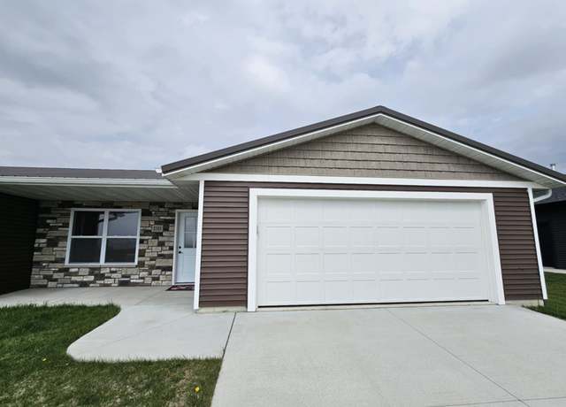 Property at 150 Towne Centre Dr, Urbana, IA 52345, 2 beds, 2 baths