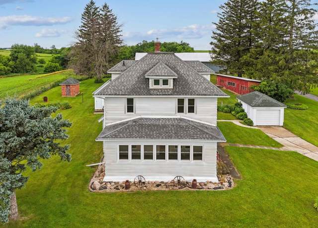 Property at 15175 Golden Ave, Monona, IA 52159, 5 beds, 1.5 baths