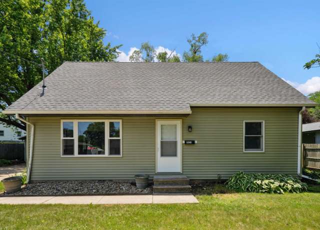 Property at 323 Martin Rd, Waterloo, IA 50701, 4 beds, 2 baths
