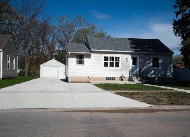 Property at 116 Lawrence Ave, Evansdale, IA 50707, 2 beds, 1 bath
