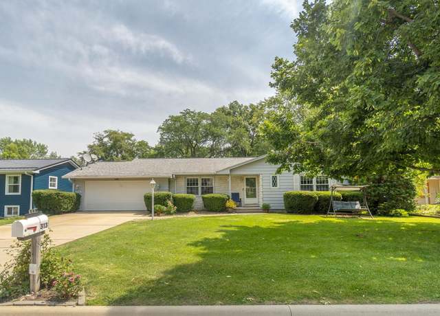 Property at 313 Longview Dr, Waterloo, IA 50701, 3 beds, 1 bath