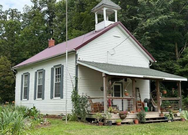 Property at 2972 River Rd, Decorah, IA 52101, 1 bed, 1 bath