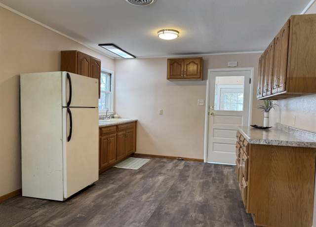 Property at 103 Doyle Ave, Evansdale, IA 50707, 1 bed, 1 bath
