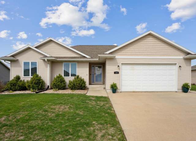 Property at 136 Elliot Ave, Shell Rock, IA 50670, 5 beds, 3 baths