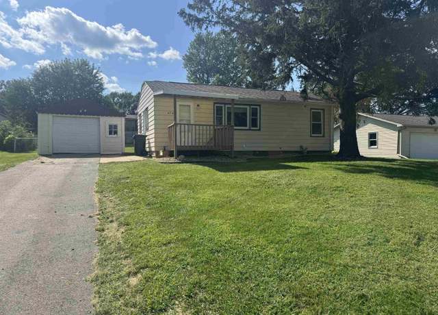 Property at 626 Stanley St, Cedar Falls, IA 50613, 2 beds, 1 bath
