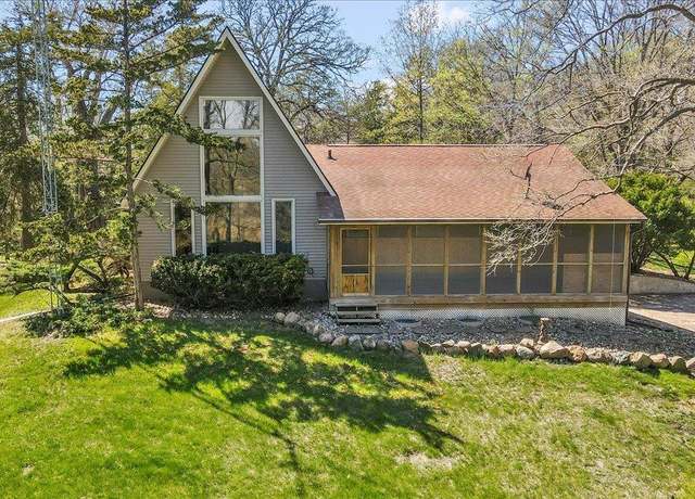 Property at 13518 King Rd, Laporte City, IA 50651, 4 beds, 2 baths