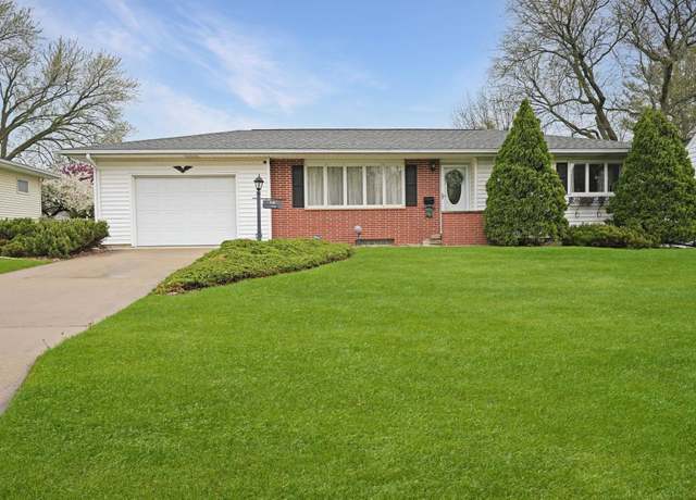 Property at 410 Glencoe Ave, Waterloo, IA 50701, 2 beds, 1 bath
