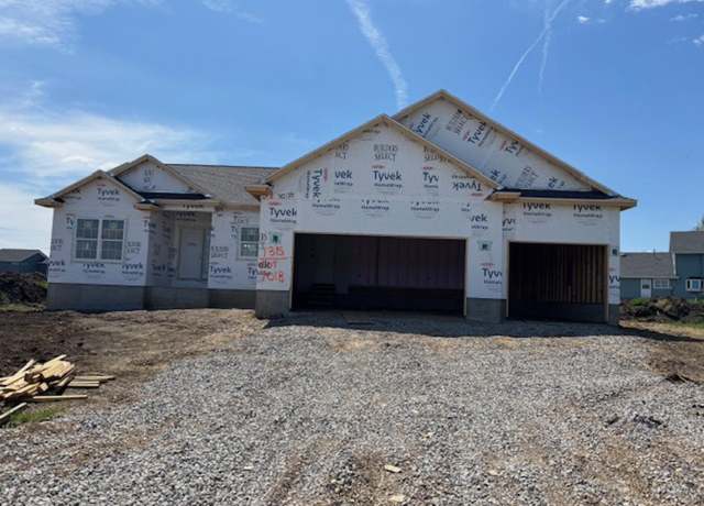 Property at 135 Sunbird Ct, Waterloo, IA 50701, 3 beds, 2 baths