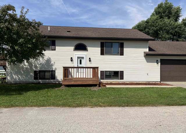 Property at 2521 GK Ave, Decorah, IA 52101, 3 beds, 2 baths
