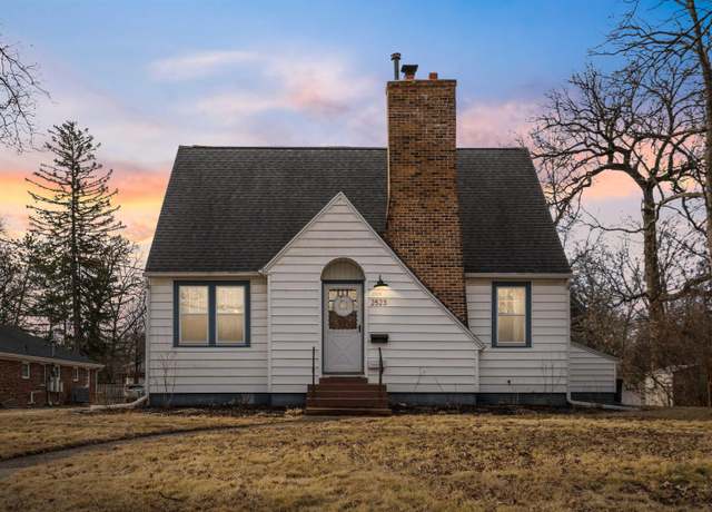 Property at 2523 Rainbow Dr, Cedar Falls, IA 50613, 3 beds, 2 baths