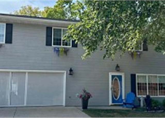 Property at 5157 Lee St, Clear Lake, IA 50428, 4 beds, 4 baths