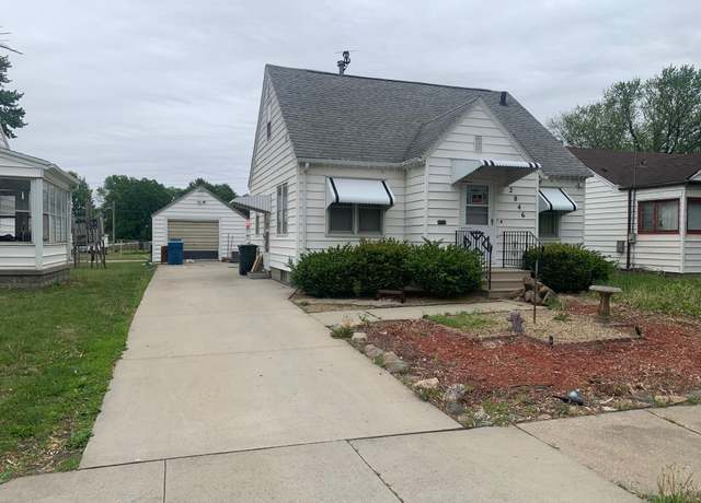 Property at 2846 E 4th St, Waterloo, IA 50703, 3 beds, 1 bath