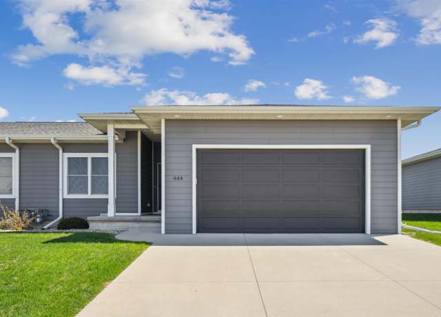 Property at 444 Autumn Ln, Cedar Falls, IA 50613, 2 beds, 2 baths